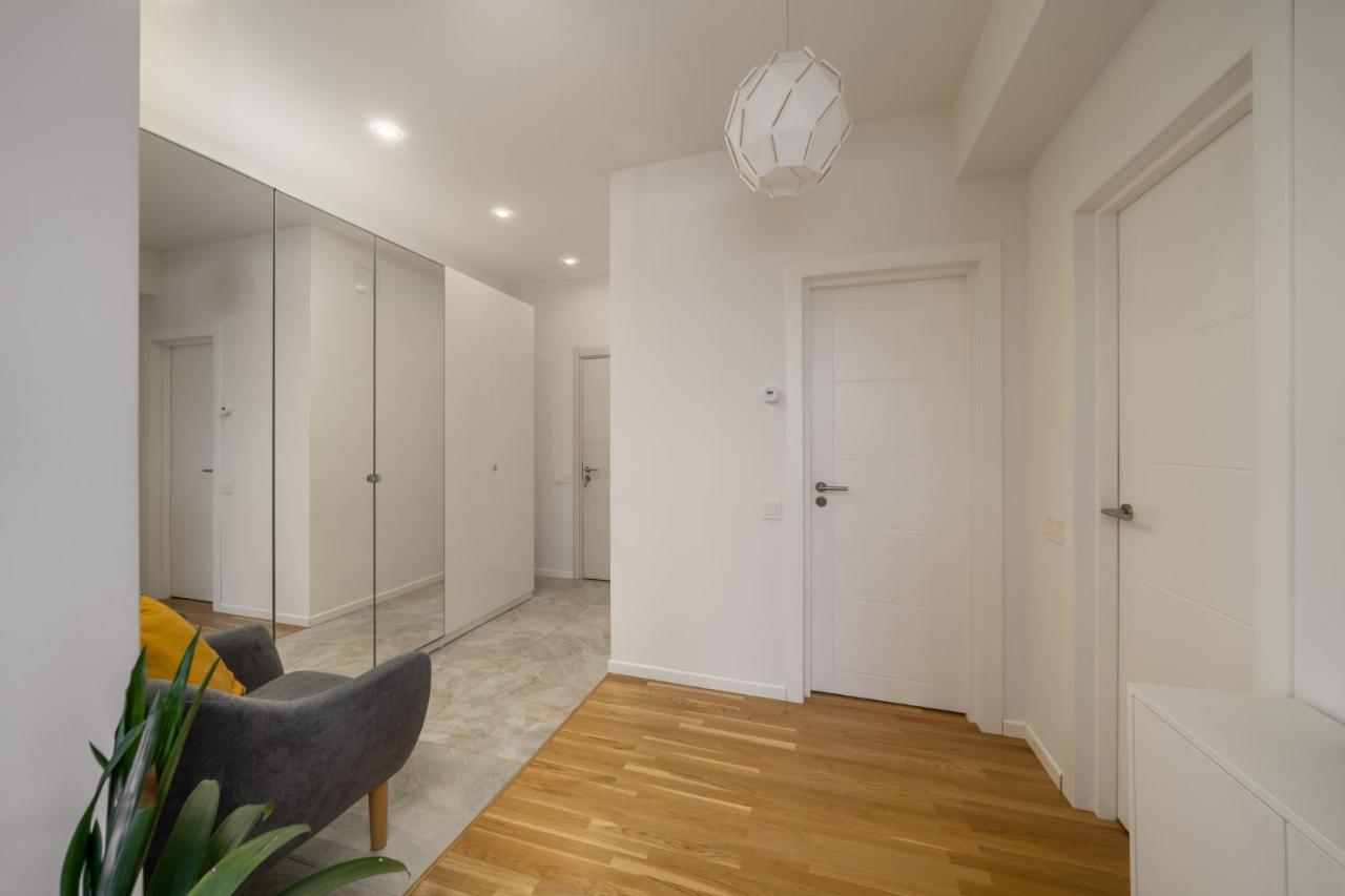 1-Bedroom Penthouse With Underground Parking Riga Dış mekan fotoğraf